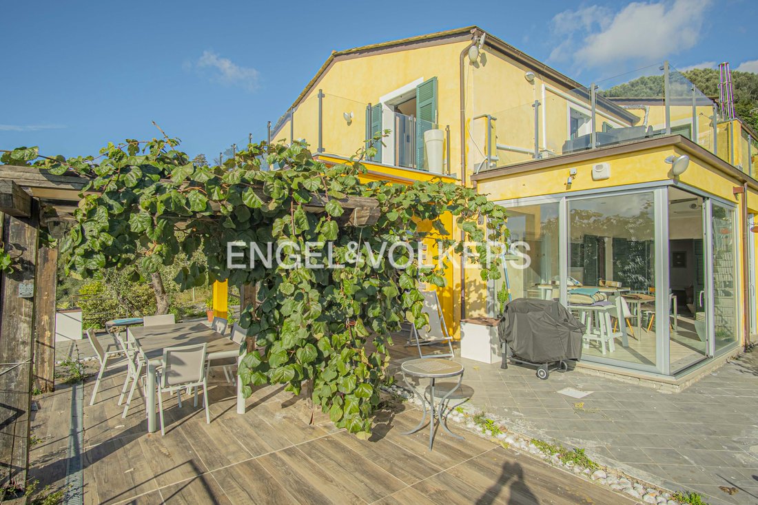 Villa in Cogorno, Liguria, Italy 4 - 16401102