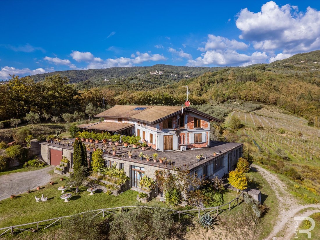 Farm Ranch in Fivizzano, Tuscany, Italy 1 - 16400355
