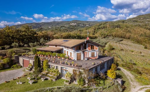 Farm Ranch in Fivizzano, Tuscany, Italy 1