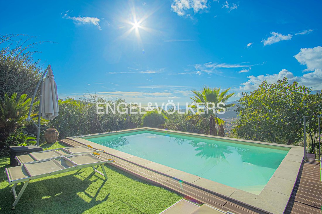 Villa in Cogorno, Liguria, Italy 2 - 16401102