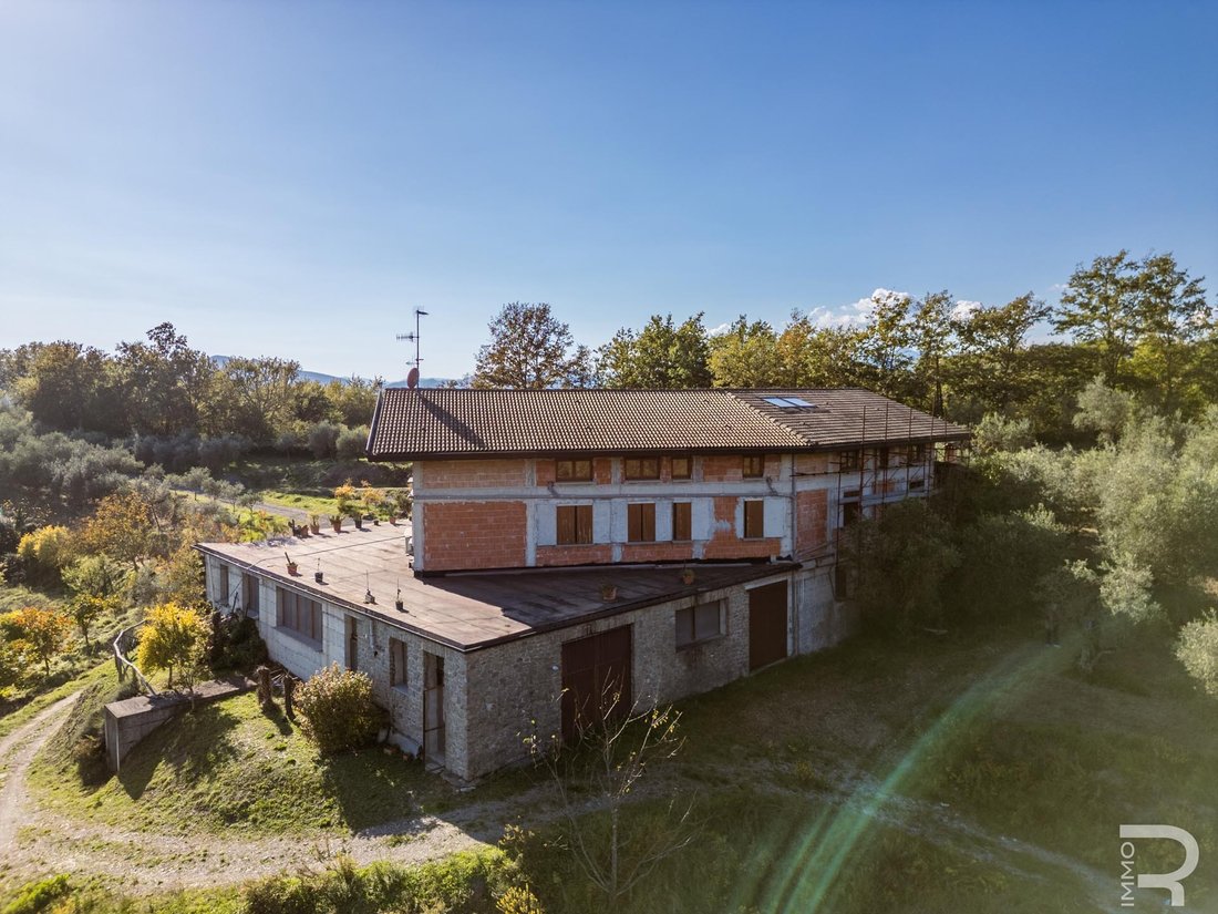 Farm Ranch in Fivizzano, Tuscany, Italy 5 - 16400355