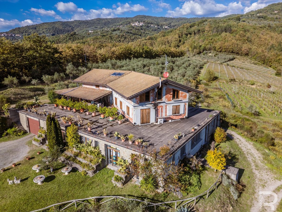 Farm Ranch in Fivizzano, Tuscany, Italy 2 - 16400355
