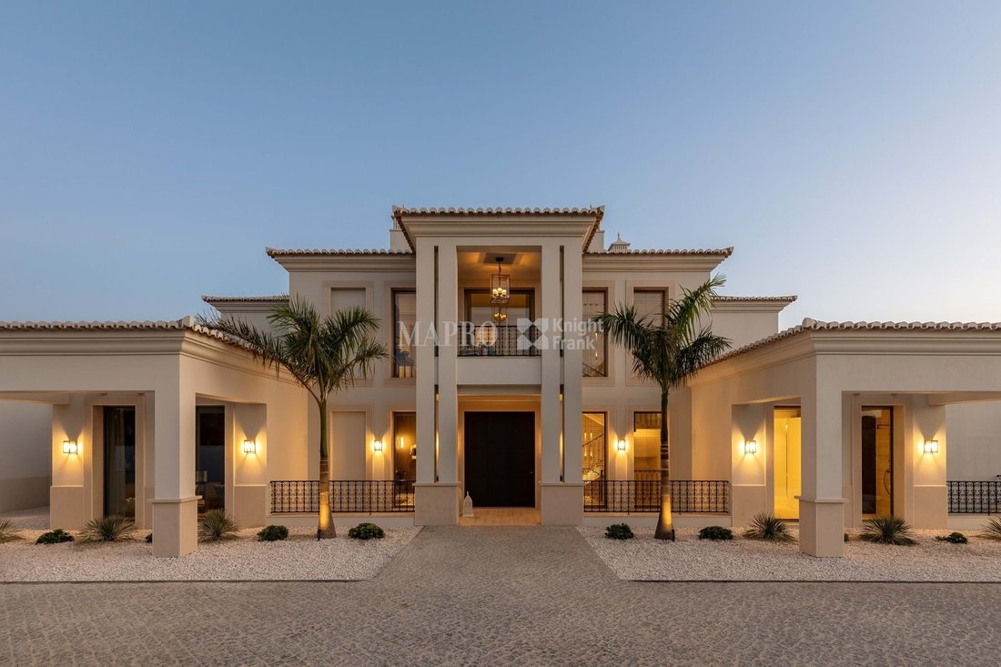 Villa in Loule (Sao Clemente), Algarve, Portugal 1 - 16401833