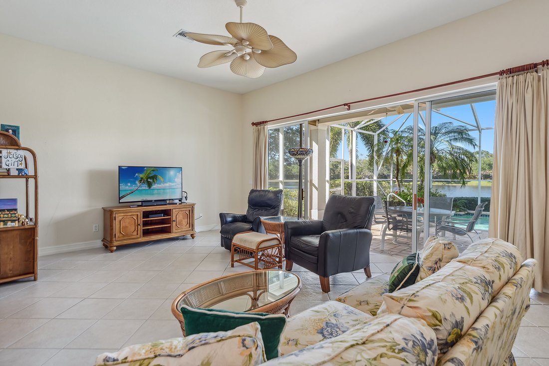 House in Naples, Florida, United States 4 - 16401824