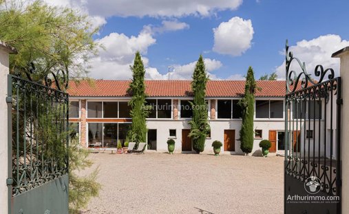 Castle for Sale in Feurs, Auvergne-Rhône-Alpes, France