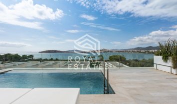 Apartamento en Cap Martinet, Santa Eulalia del Río, Islas Baleares 2