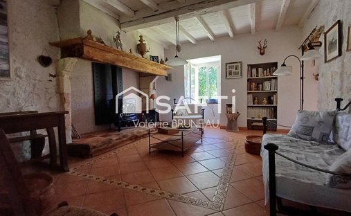 Castle for Sale in Vénès, Occitanie, France