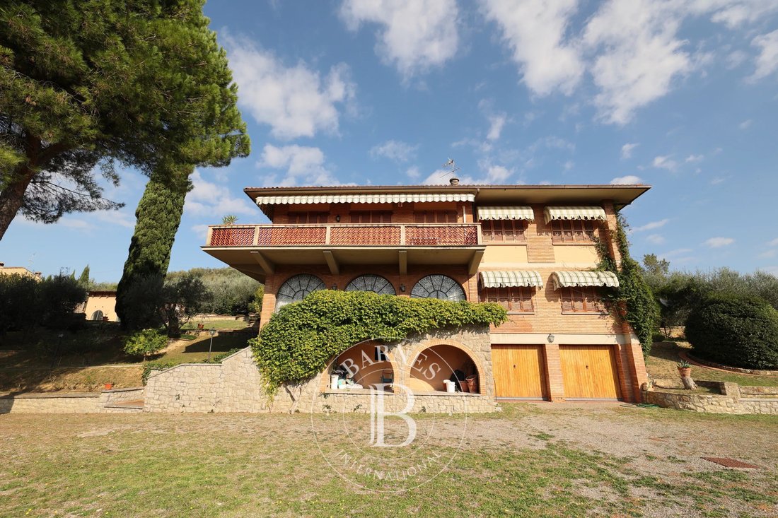 Villa in Poggibonsi, Tuscany, Italy 1 - 16333278