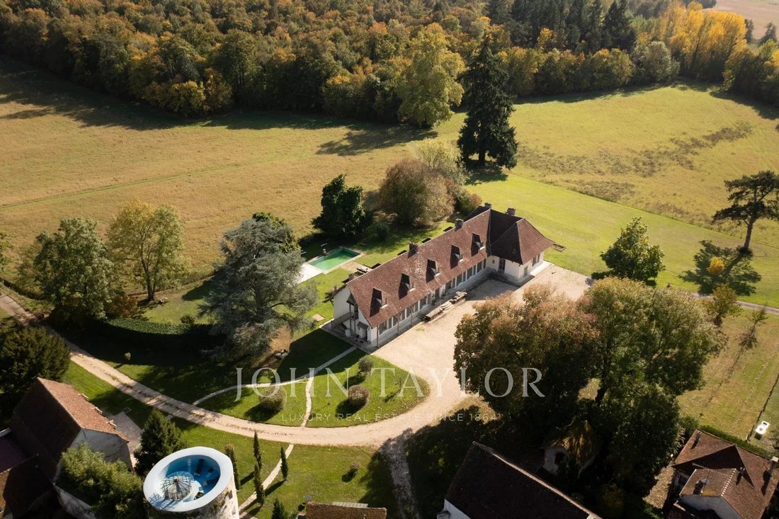 House in Guerard, Ile-de-France, France 1 - 16402663