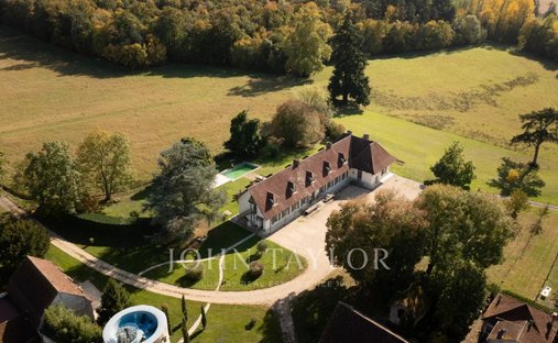 House in Guerard, Ile-de-France, France 1