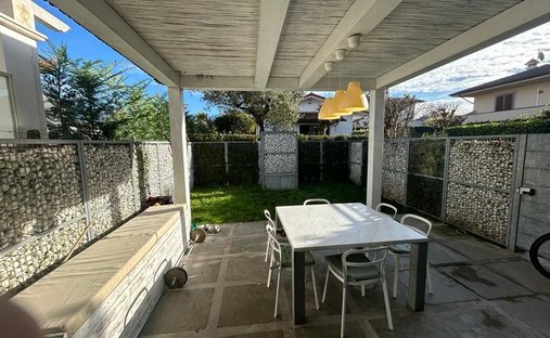 House in Center, Forte dei Marmi, Tuscany 1