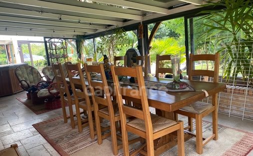 Castle for Sale in Auxerre, Bourgogne-Franche-Comté, France