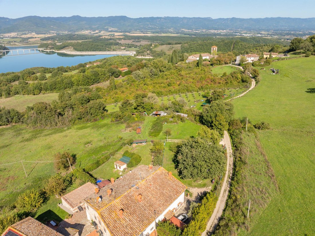House in Scarperia e San Piero, Tuscany, Italy 4 - 16405218