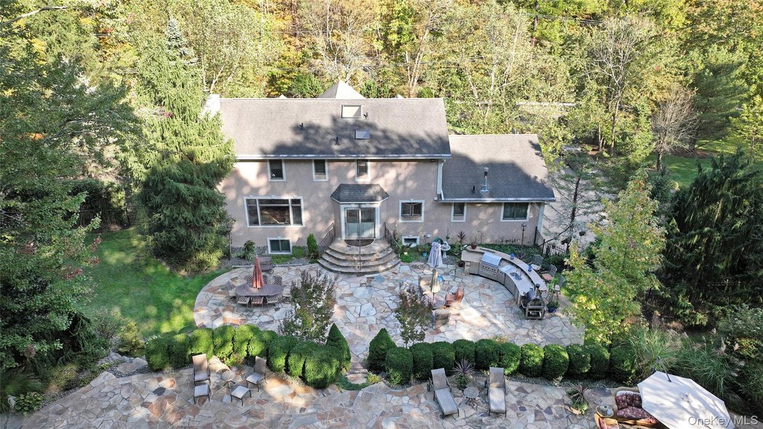 House in Airmont, New York, United States 4 - 16403411