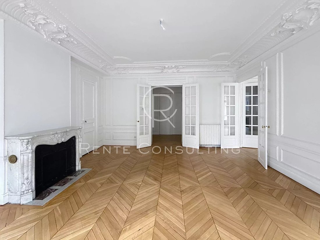 Apartment in Triangle d'Or, Paris 8e Arrondissement, Paris 3 - 16404730