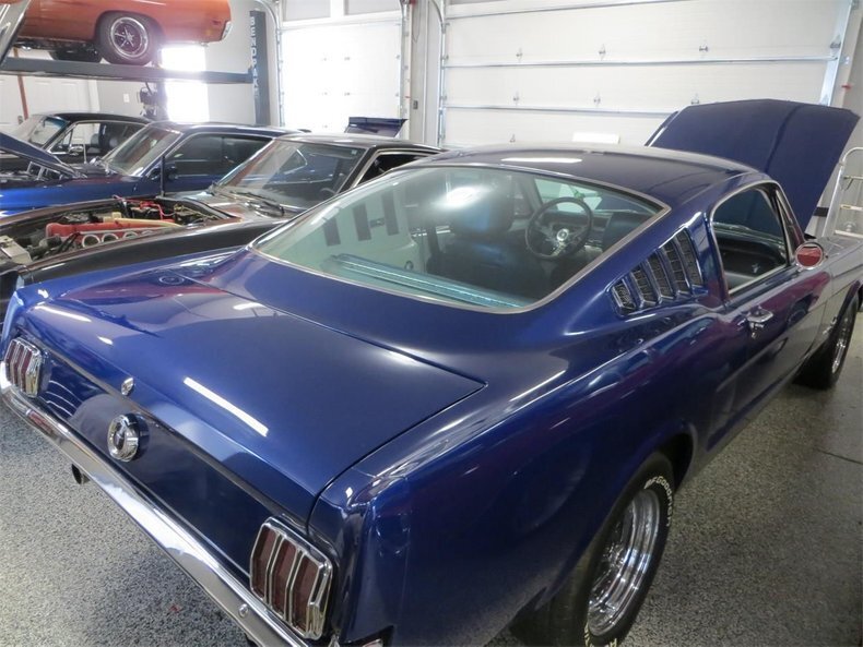 Coupe in Glendale, United States 4 - 16406285