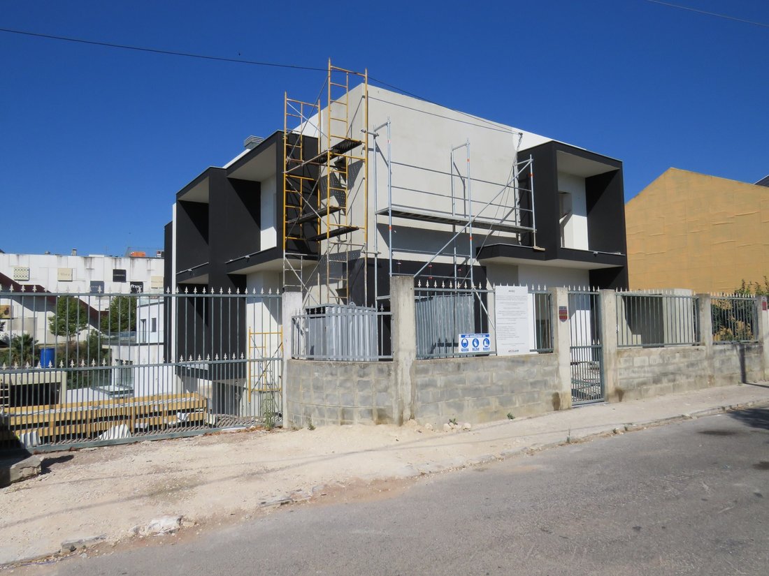 Villa in Pontinha e Famoes, Lisbon, Portugal 1 - 16408040