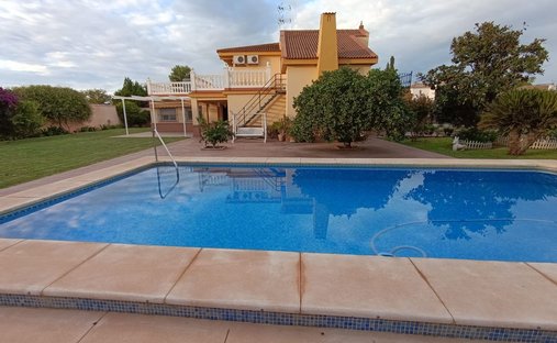 Chalet in Santiponce, Andalusia, Spain 1