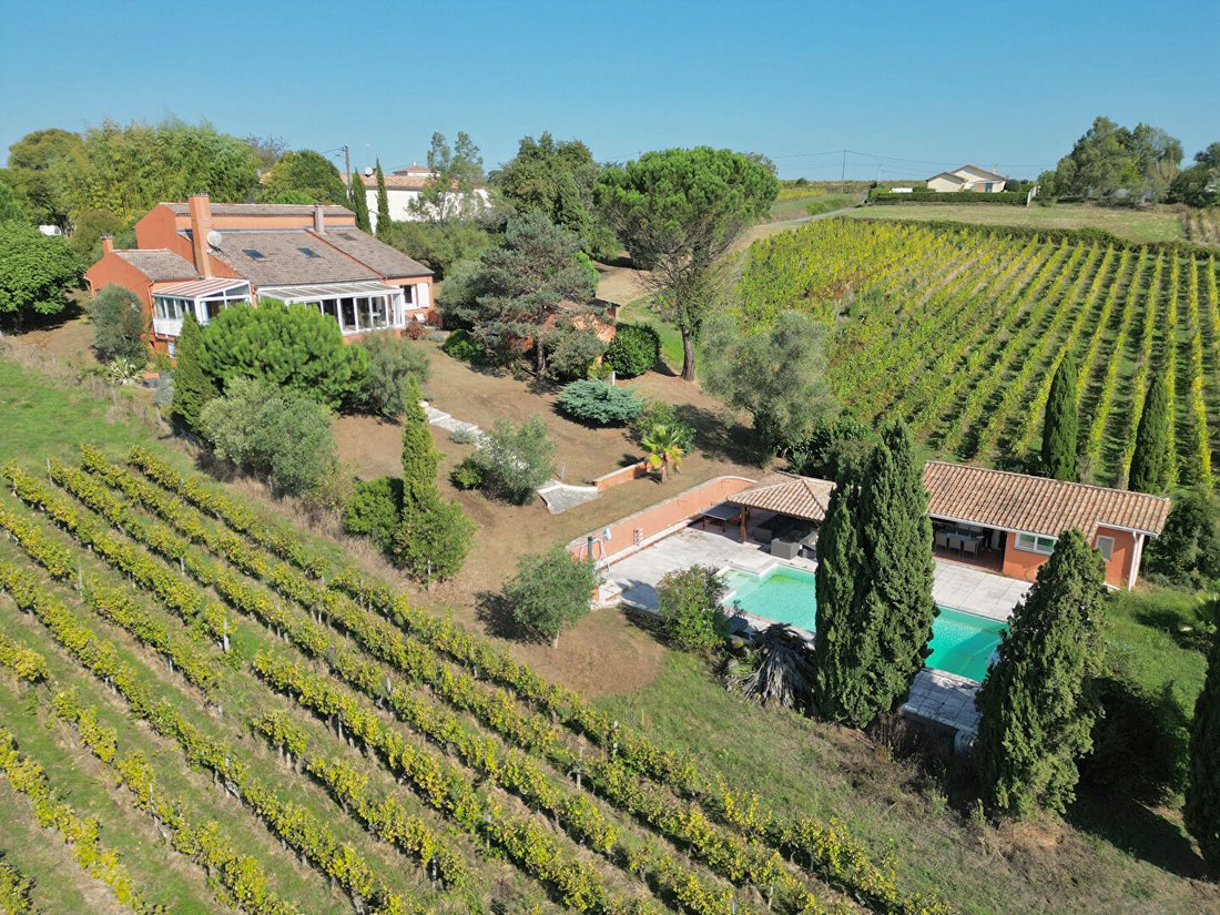Villa in Gradignan, Nouvelle-Aquitaine, France 1 - 16406265