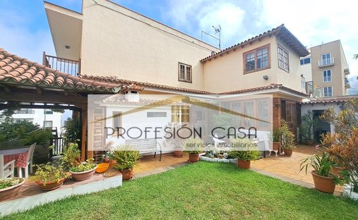 Chalet in La Orotava, Canary Islands, Spain 1