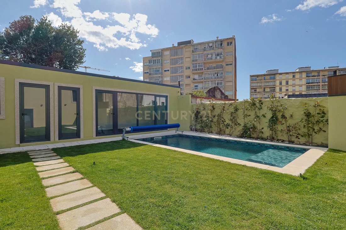House in Santa Marinha e Sao Pedro da Afurada, Porto District, Portugal 1 - 16406668