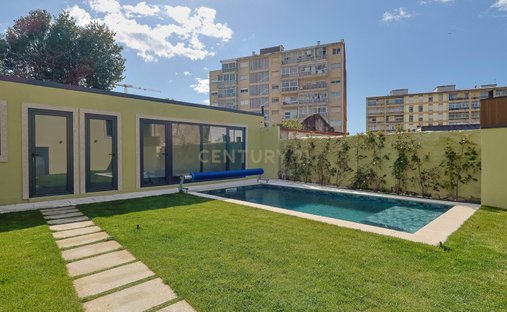 House in Santa Marinha e Sao Pedro da Afurada, Porto District, Portugal 1