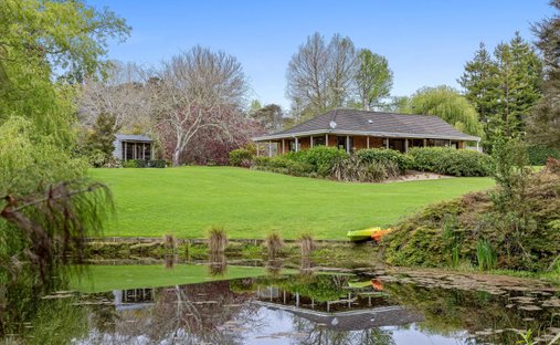 Land in Auckland, Auckland, New Zealand 1