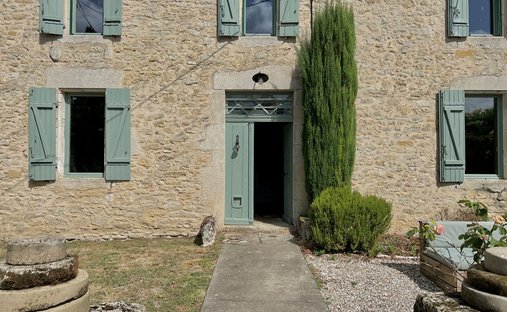 Castle for Sale in Monségur, Nouvelle-Aquitaine, France