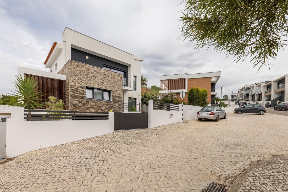 Villa in Charneca de Caparica e Sobreda, Setubal, Portugal 3 - 16406658