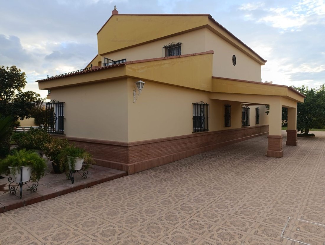 Chalet in Santiponce, Andalusia, Spain 3 - 16407826