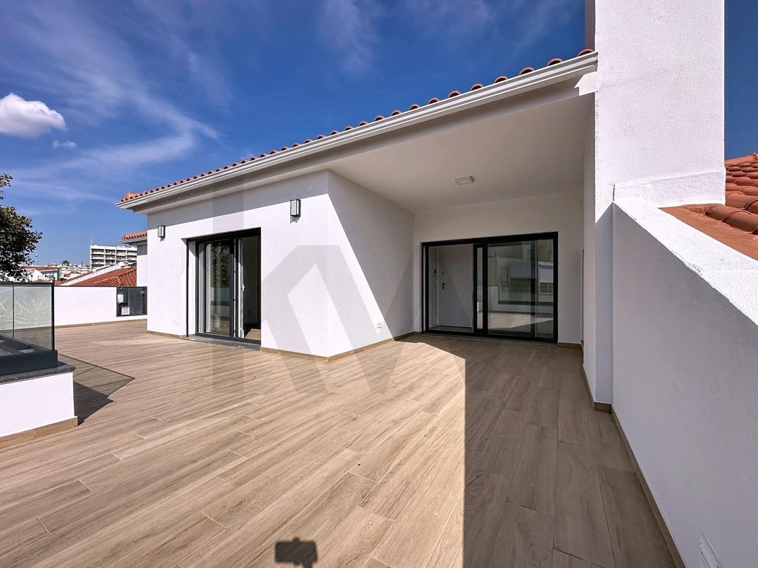Apartment in Carcavelos e Parede, Lisbon, Portugal 1 - 16406179