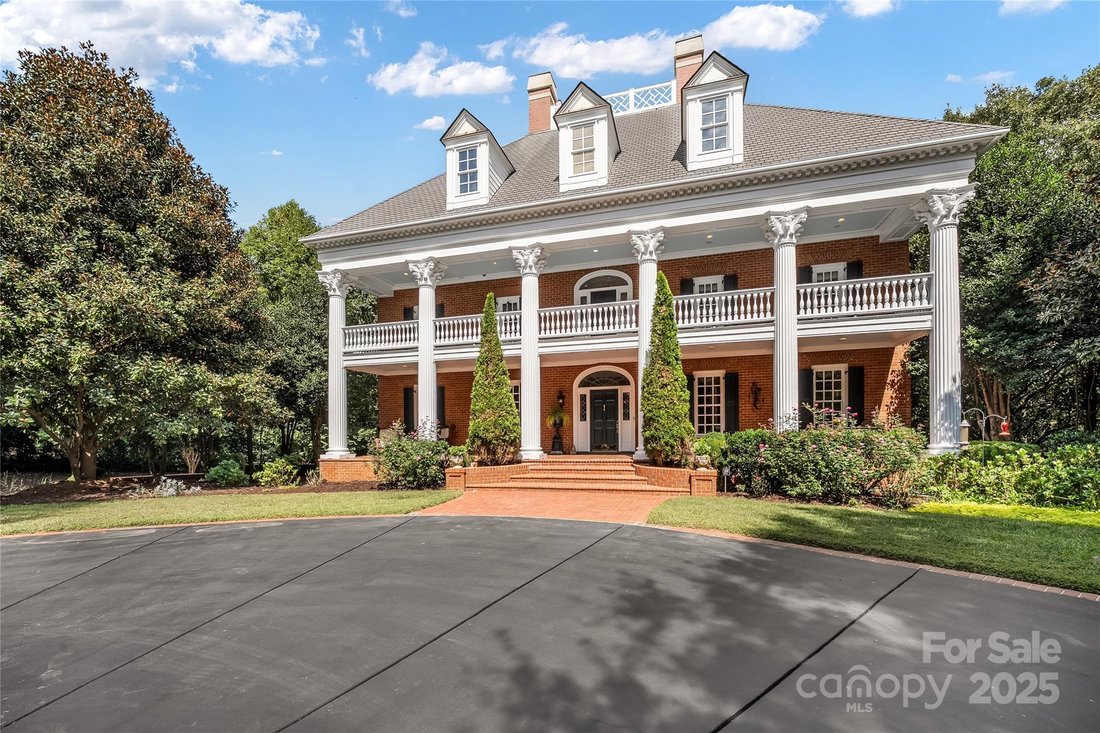 House in Fairview, North Carolina, United States 2 - 16406916