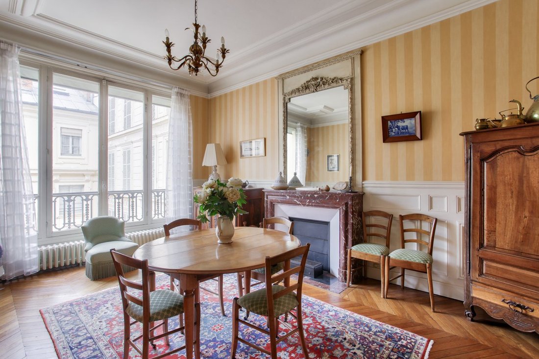 Apartment in Domaine National du Château, Versailles, France 4 - 16406039