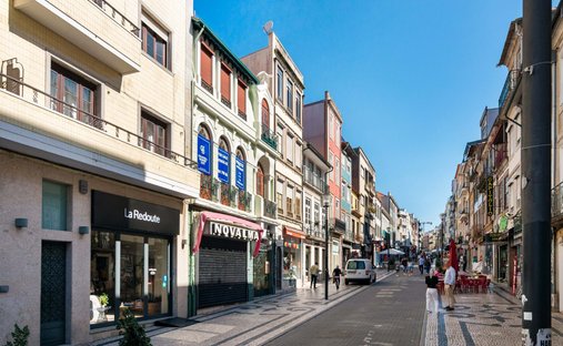 Haus in União das Freguesias de Cedofeita, Santo Ildefonso, Sé, Miragaia, São Nicolau e Vitória, Distrikt Porto, Portugal 1