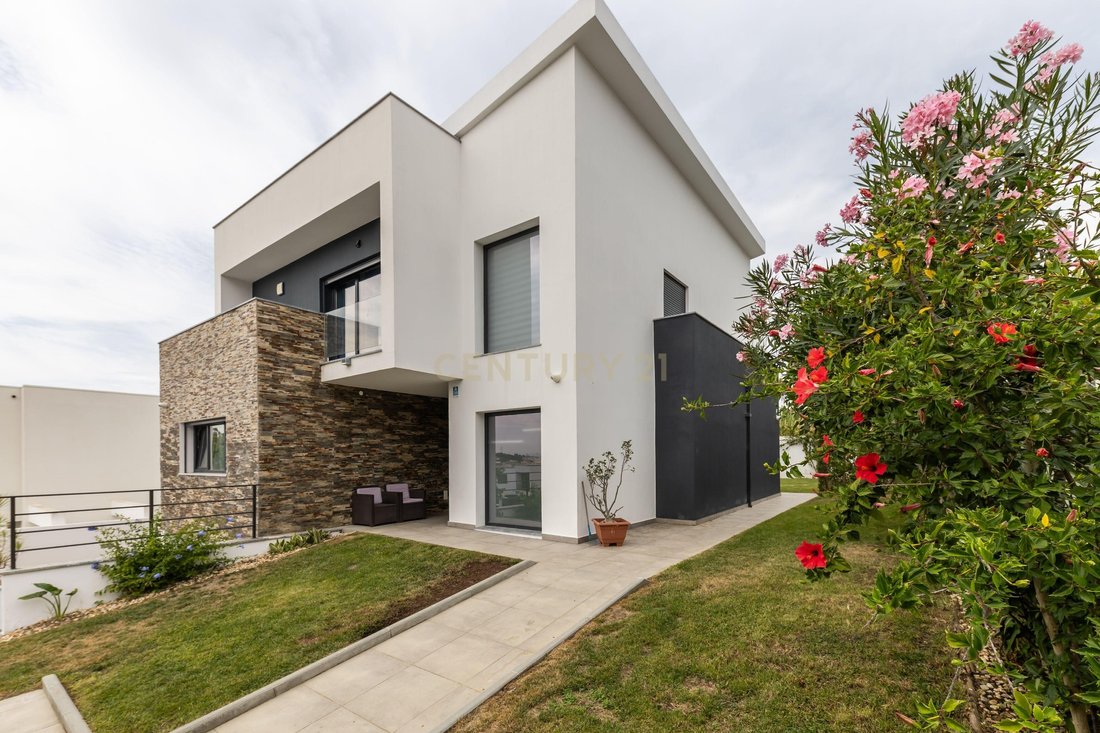 Villa in Charneca de Caparica e Sobreda, Setubal, Portugal 2 - 16406658