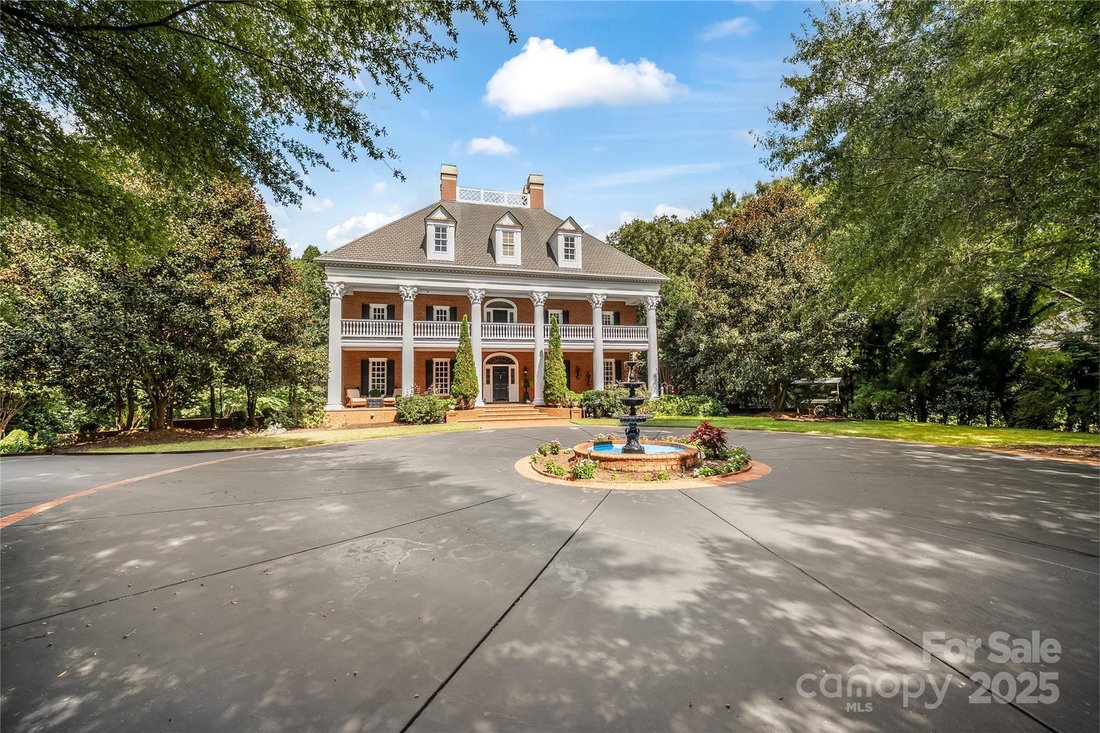 House in Fairview, North Carolina, United States 1 - 16406916