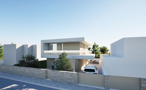 House in Santa Maria, Sao Pedro e Sobral da Lagoa, Leiria District, Portugal 1