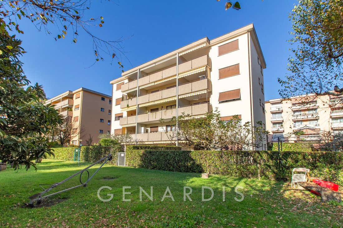 Nice Apartment In A Quiet, Green Area, Close To The Lake