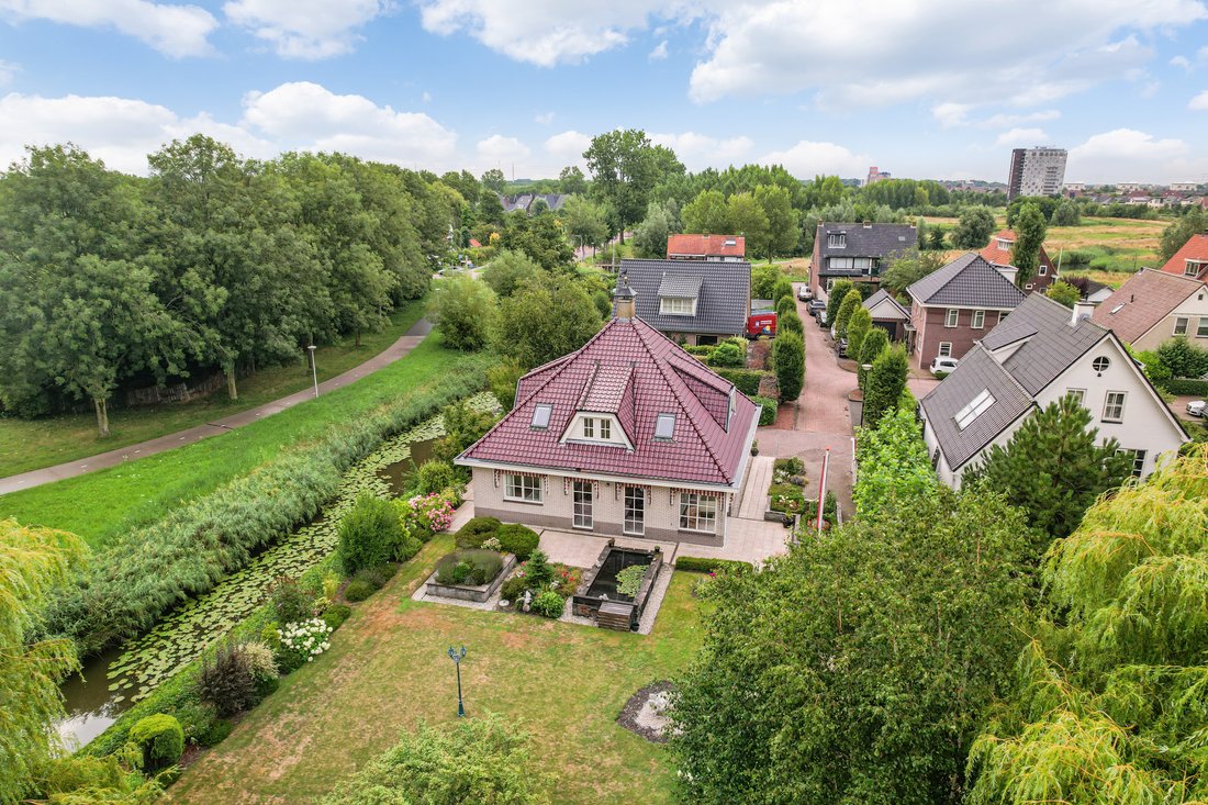 Villa in Zoetermeer, South Holland, Netherlands 3 - 16408185