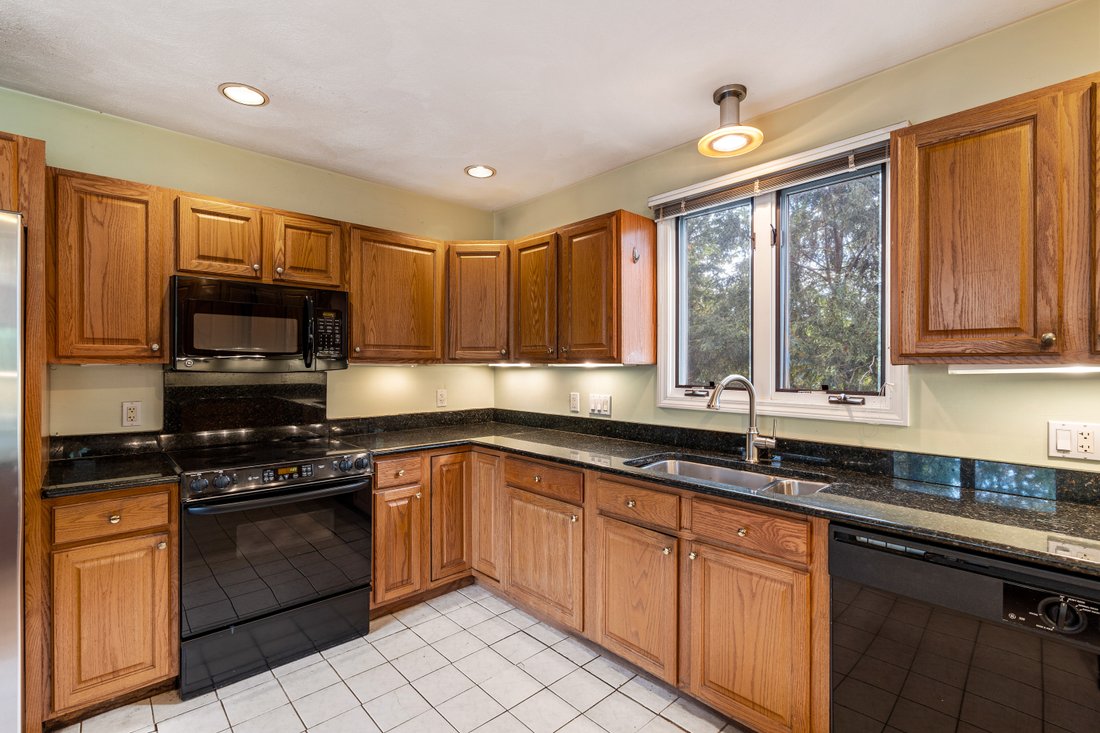 House in Needham, Massachusetts, United States 5 - 16410836