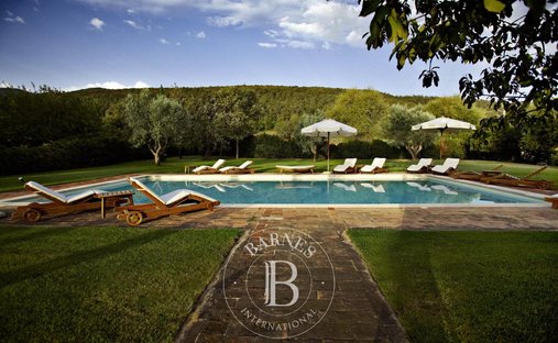 Castle for Sale in Cetona, Tuscany, Italy