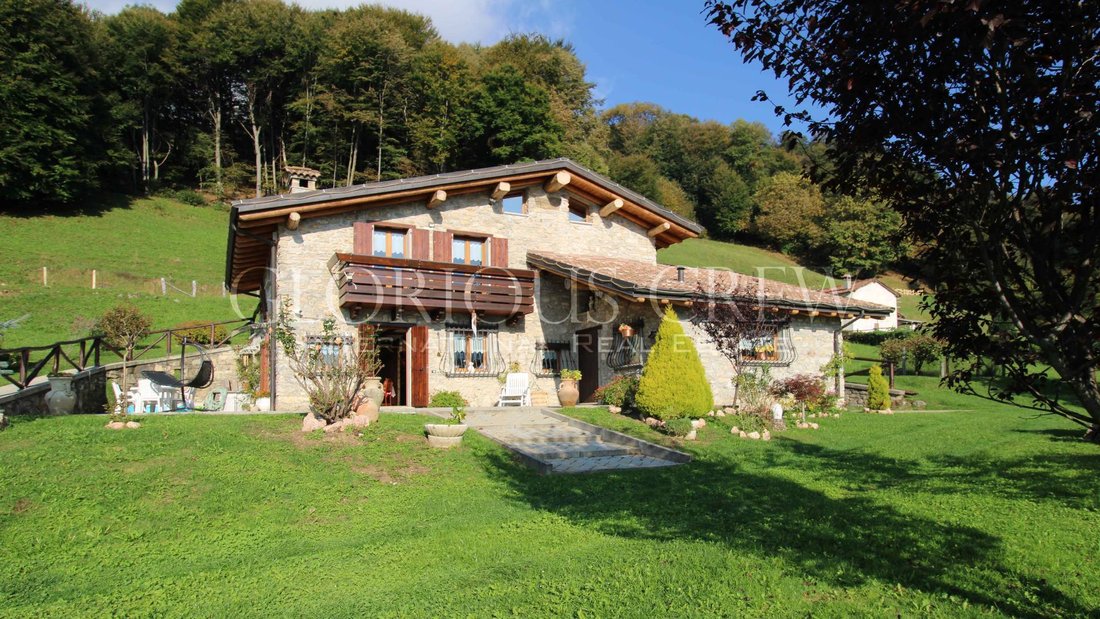 Villa in Pasturo, Lombardy, Italy 1 - 16411855