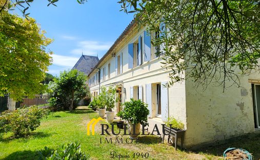 House in Nord Est, Saint-André-de-Cubzac, France 1