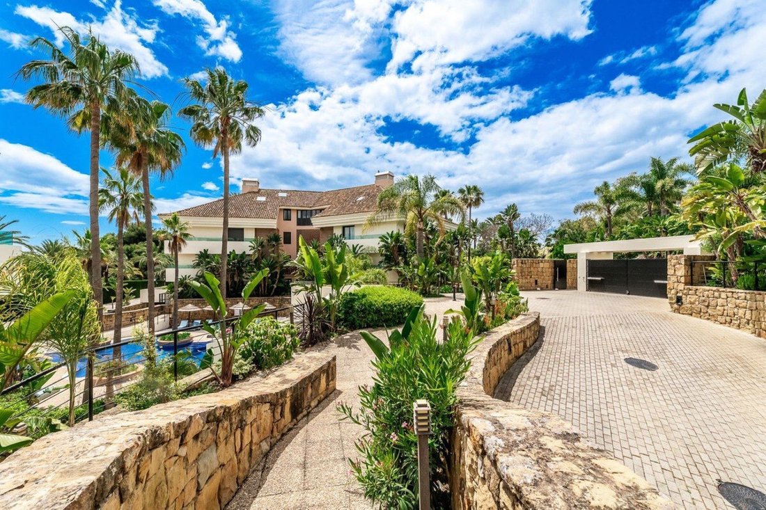 Apartment in Marbella, Andalusia, Spain 4 - 16413096
