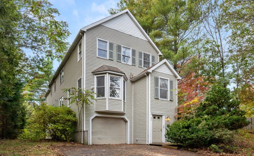House in Needham, Massachusetts, United States 1