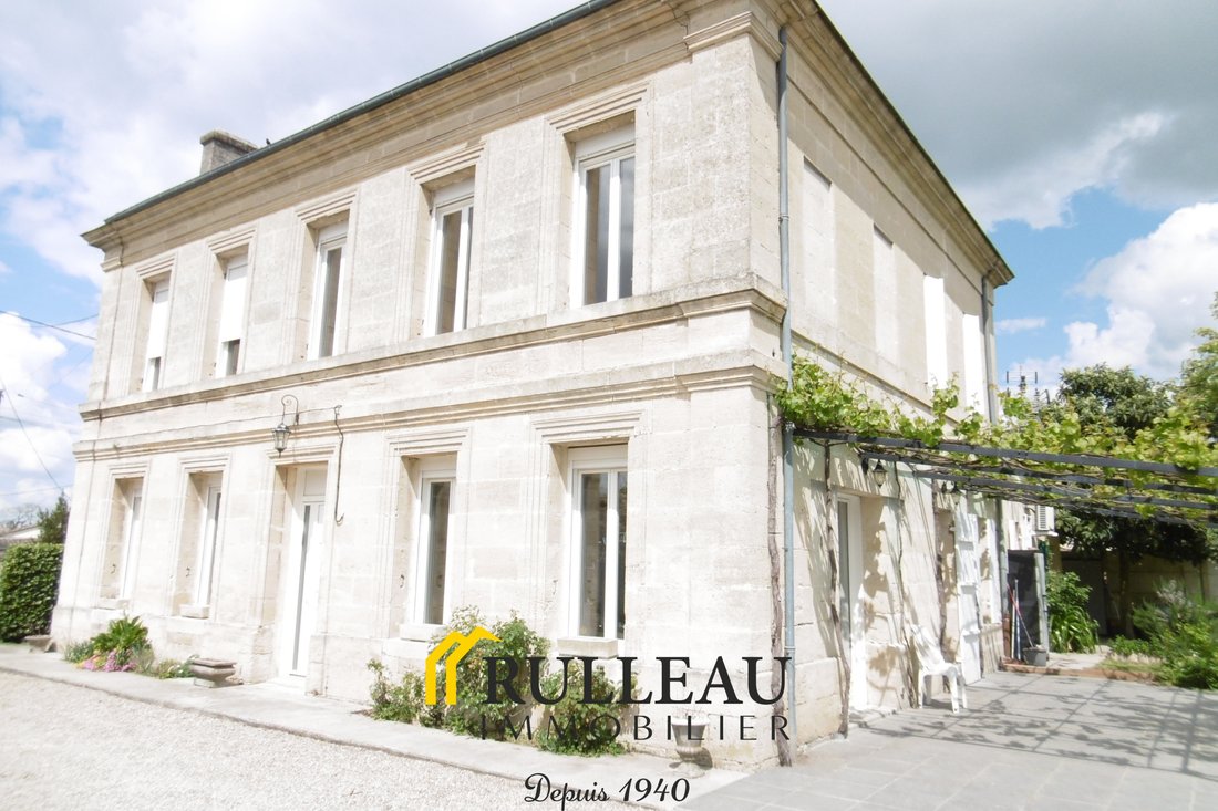 House in Chemin de la Vie, Ambares-et-Lagrave, France 1 - 16409471