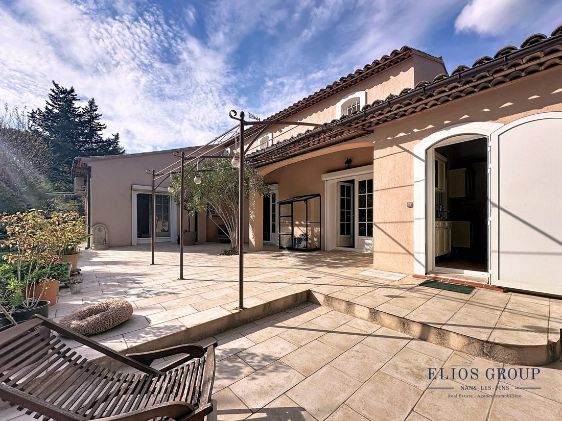 House in Besse-sur-Issole, Provence-Alpes-Côte d'Azur, France 3 - 16414589