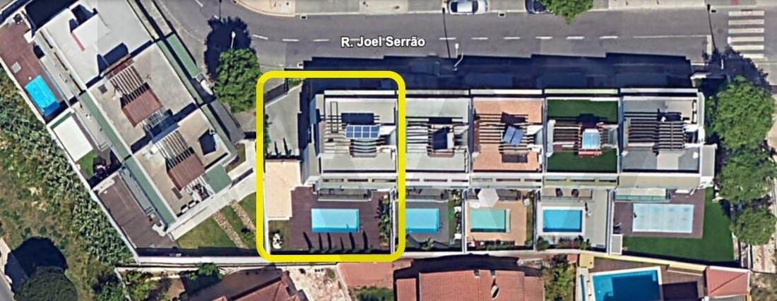 Townhouse in Barcarena, Lisbon, Portugal 2 - 16400640