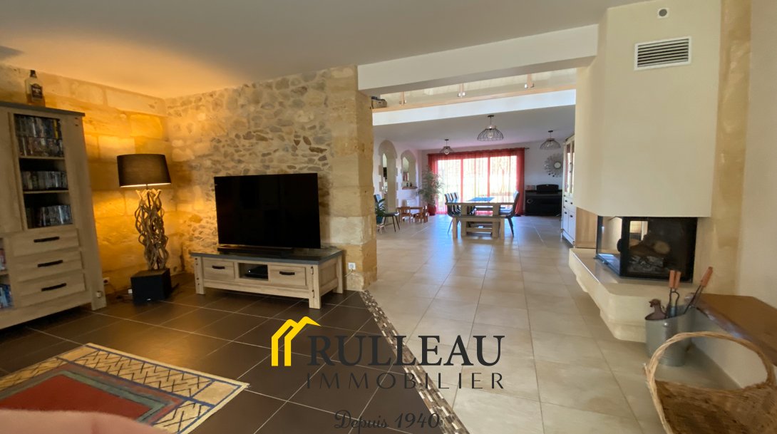 House in Saint-Christoly-de-Blaye, Nouvelle-Aquitaine, France 4 - 16409658