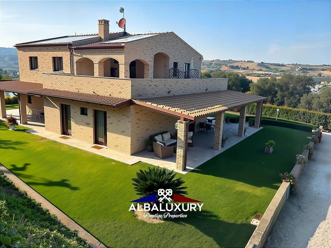 Villa in Cupra Marittima, Marche, Italy 2 - 15543316